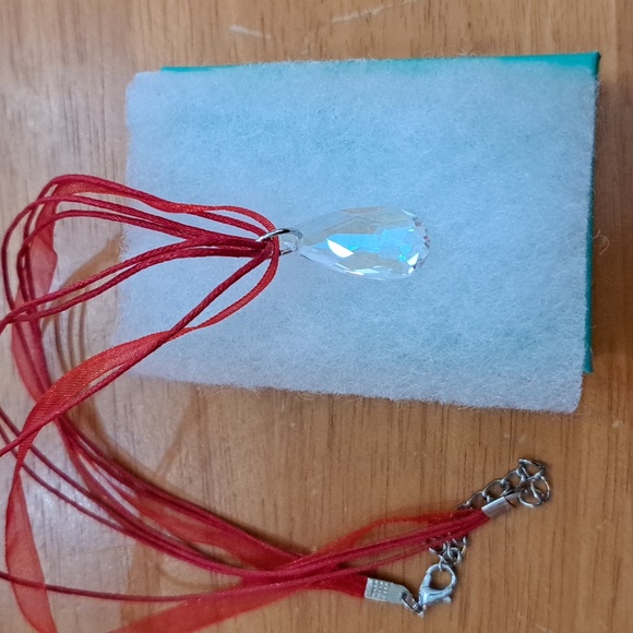 Moonlight Sunset Crystal Marquise Necklace - Picture 5 of 6